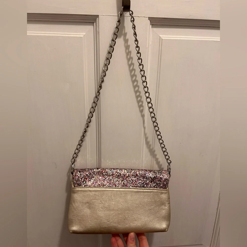 Grace Adele sparkle clutch with removable chain strap! - Picture 2 of 8